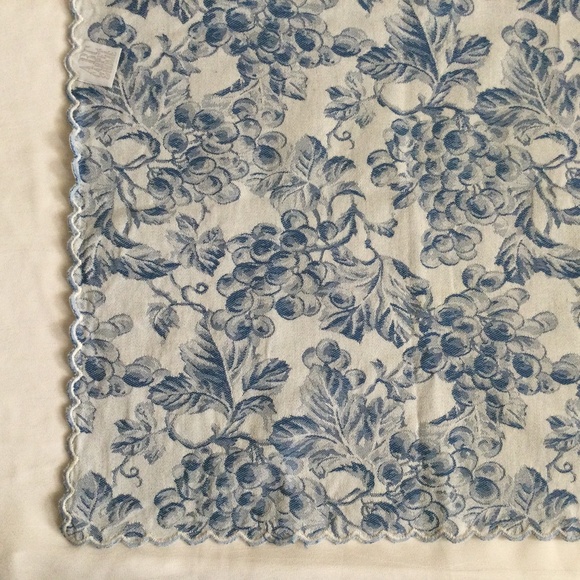 Blue and White Grapes Jacquard Napkin Towel Scalloped ABC Carpet & Home Vintage - Picture 11 of 15